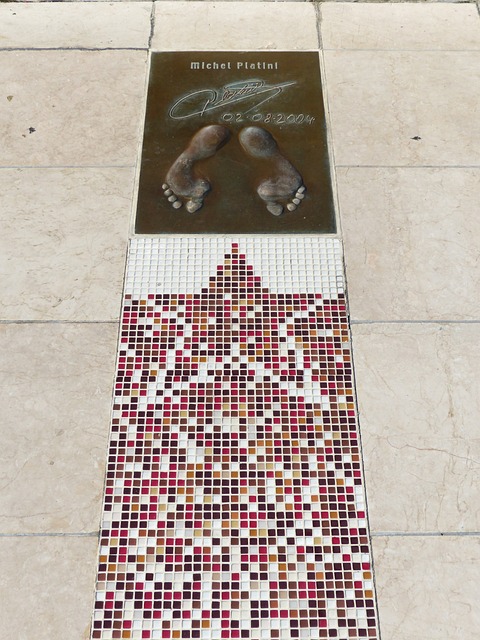 决赛拒绝被 决赛拒绝被